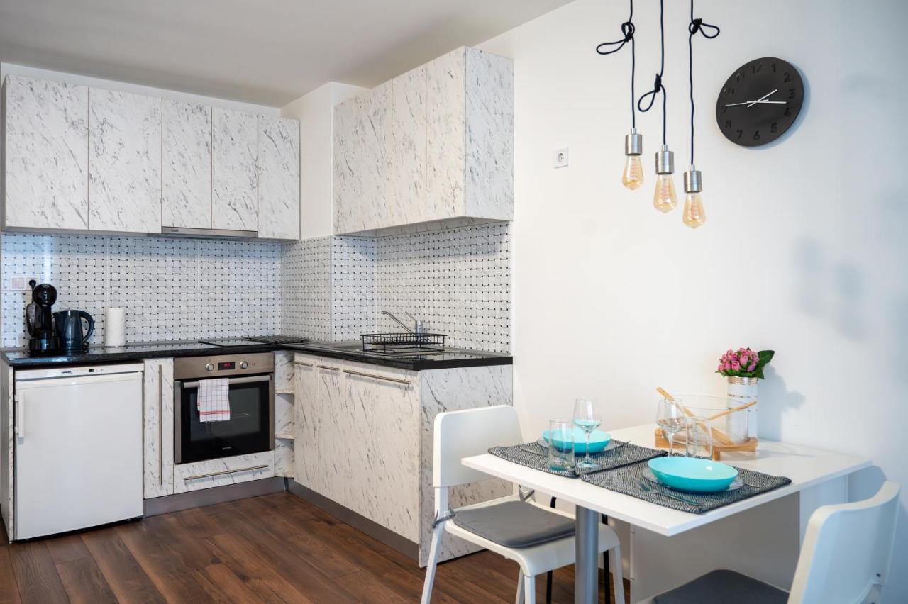 Bright Studio In The City Center Σόφια Εξωτερικό φωτογραφία